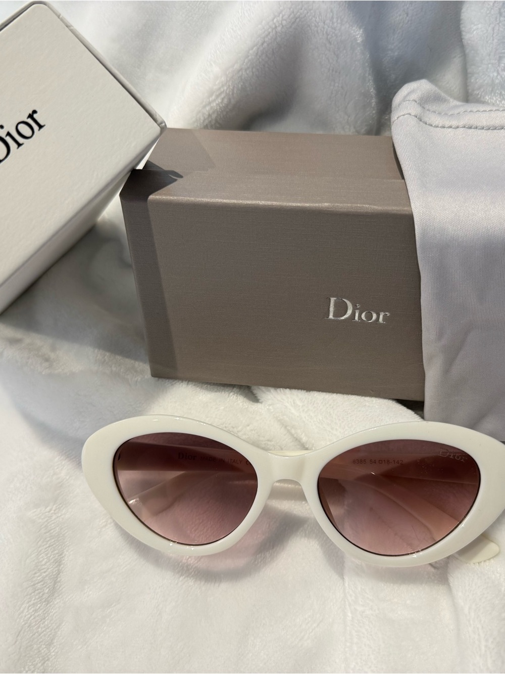 Dior White Cat-Eye Sunglasses with Pink Lenses - Picture 4 of 5